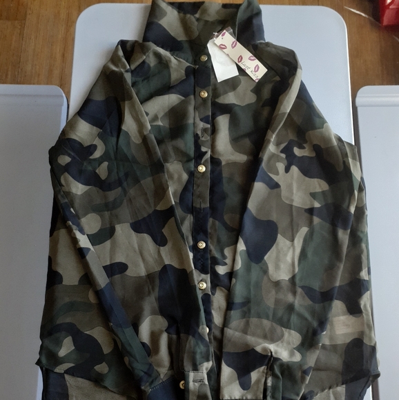 Camo Tops - Camo print button down women blouse